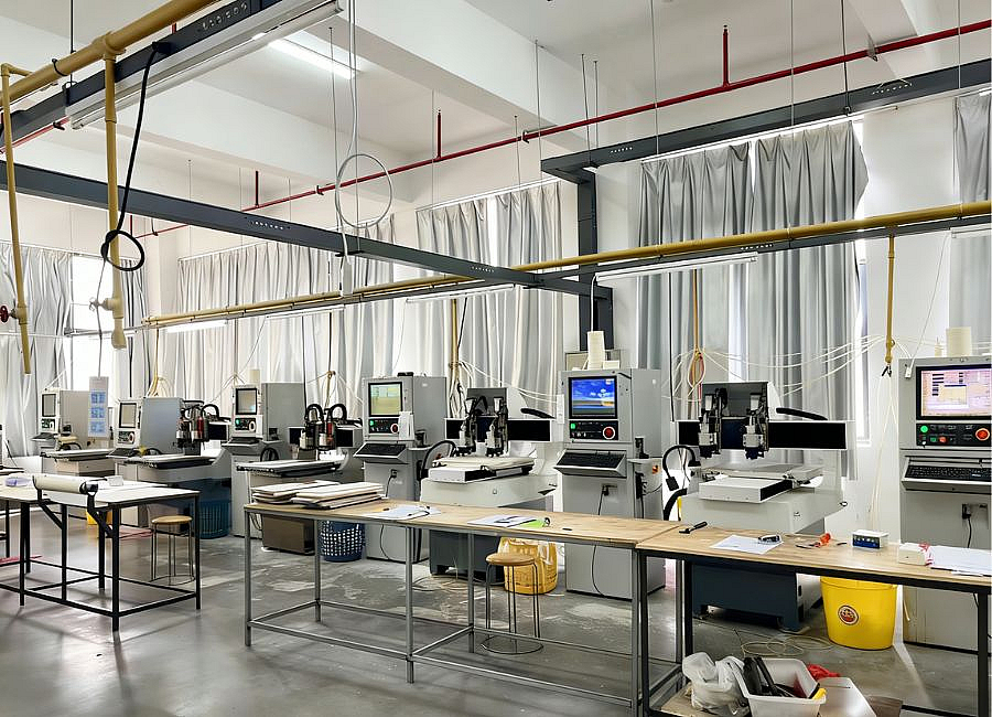 CNC precision carving workshop