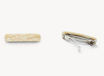 White shell-patterned acetate hair clip sample