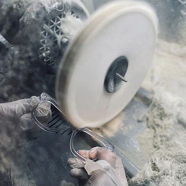 Polishing Acetate Sunglasses Frames